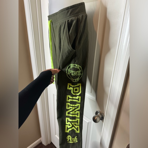 PINK 2 Piece Sports Bra and Sweat Pants Set - Picture 7 of 9